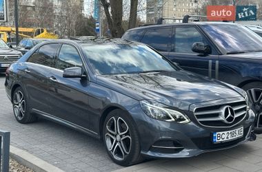 Седан Mercedes-Benz E-Class 2015 в Львове