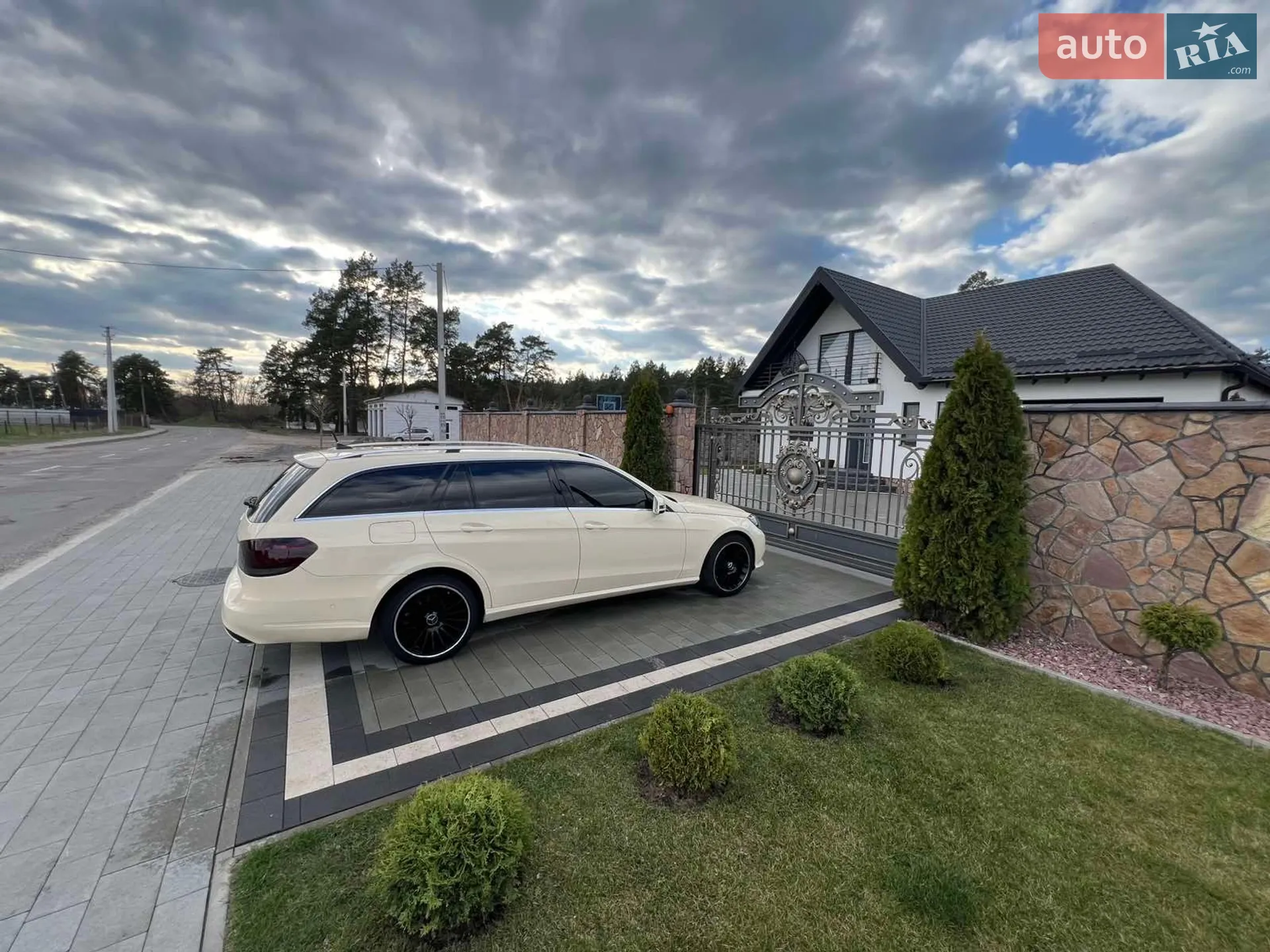 2014 Mercedes-Benz E-klasse - мініатюра 27
