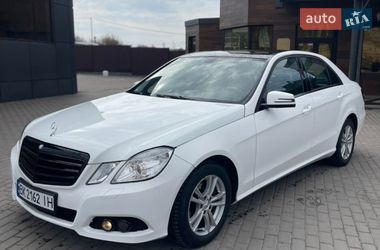 Седан Mercedes-Benz E-Class 2011 в Ровно