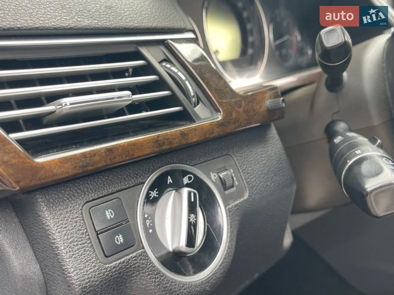 Седан Mercedes-Benz E-Class 2011 в Ровно