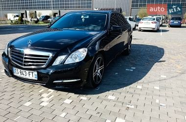 Седан Mercedes-Benz E-Class 2011 в Луцке
