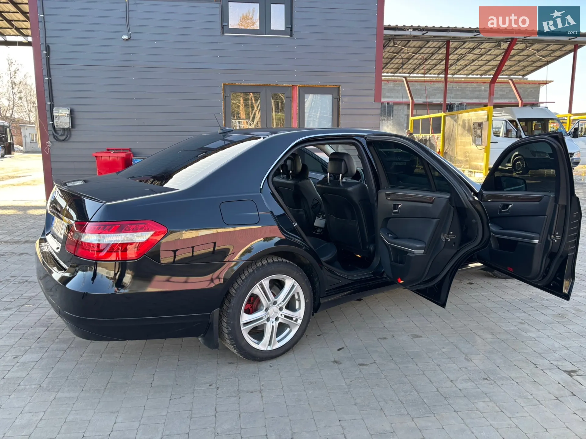 2010 Mercedes-Benz E-klasse - мініатюра 32