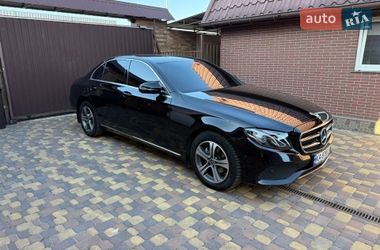 Седан Mercedes-Benz E-Class 2018 в Києві