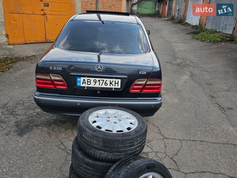 Седан Mercedes-Benz E-Class 2002 в Виннице