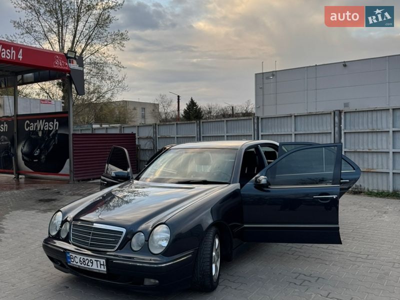 Седан Mercedes-Benz E-Class 2001 в Львове