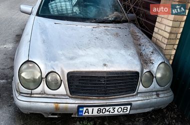 Седан Mercedes-Benz E-Class 1998 в Киеве