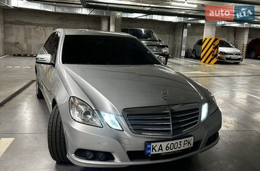 Седан Mercedes-Benz E-Class 2011 в Киеве