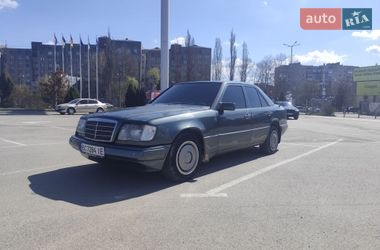 Седан Mercedes-Benz E-Class 1995 в Ивано-Франковске