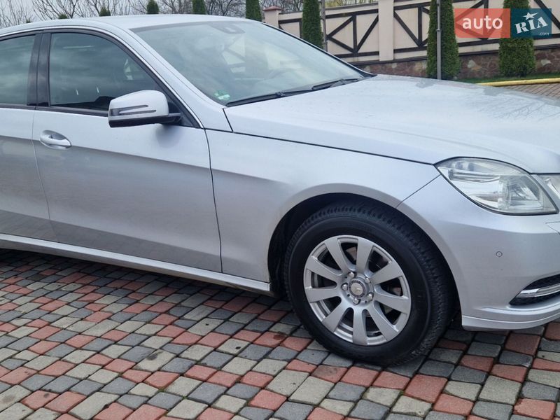 Mercedes-Benz E-Class 2010