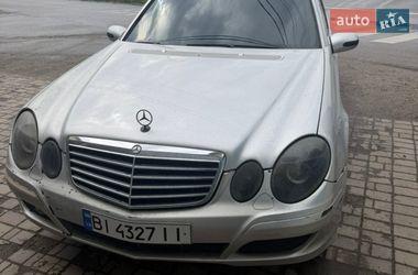 Седан Mercedes-Benz E-Class 2002 в Бучі