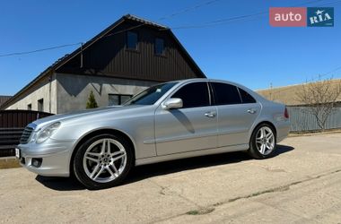 Седан Mercedes-Benz E-Class 2006 в Измаиле