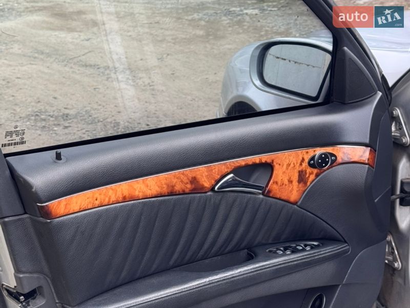 Седан Mercedes-Benz E-Class 2004 в Хмельницком