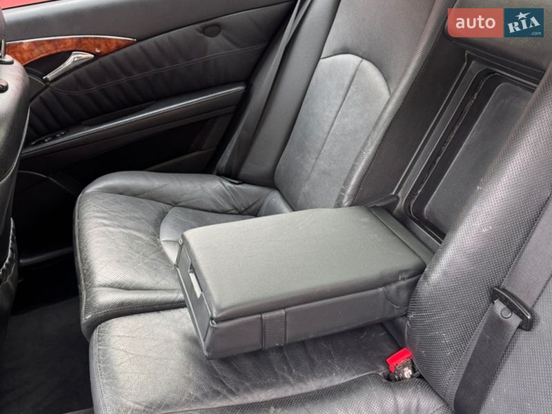 Седан Mercedes-Benz E-Class 2004 в Хмельницком