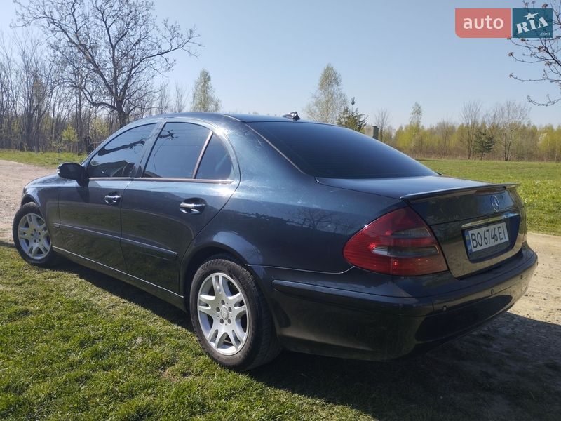 Седан Mercedes-Benz E-Class 2002 в Білки