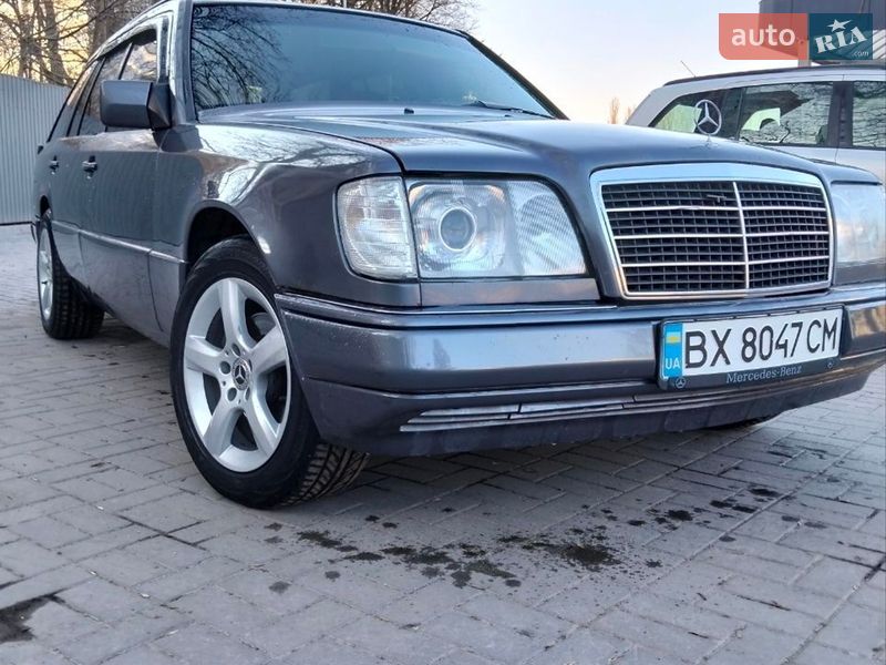 Mercedes-Benz E-Class 1995