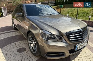 Седан Mercedes-Benz E-Class 2012 в Долине