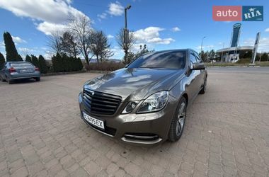 Седан Mercedes-Benz E-Class 2012 в Долине