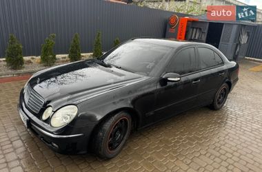 Седан Mercedes-Benz E-Class 2005 в Бобринці