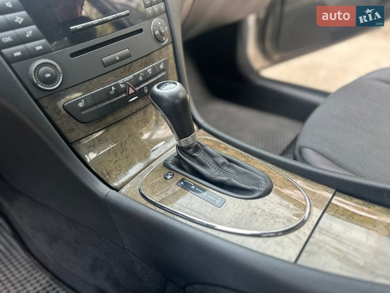 Седан Mercedes-Benz E-Class 2006 в Одессе