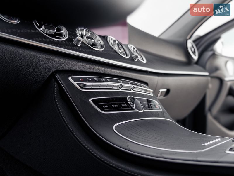 Универсал Mercedes-Benz E-Class 2018 в Киеве