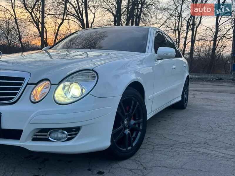 Mercedes-Benz E-Class 2008