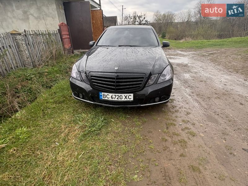 Седан Mercedes-Benz E-Class 2010 в Калуше