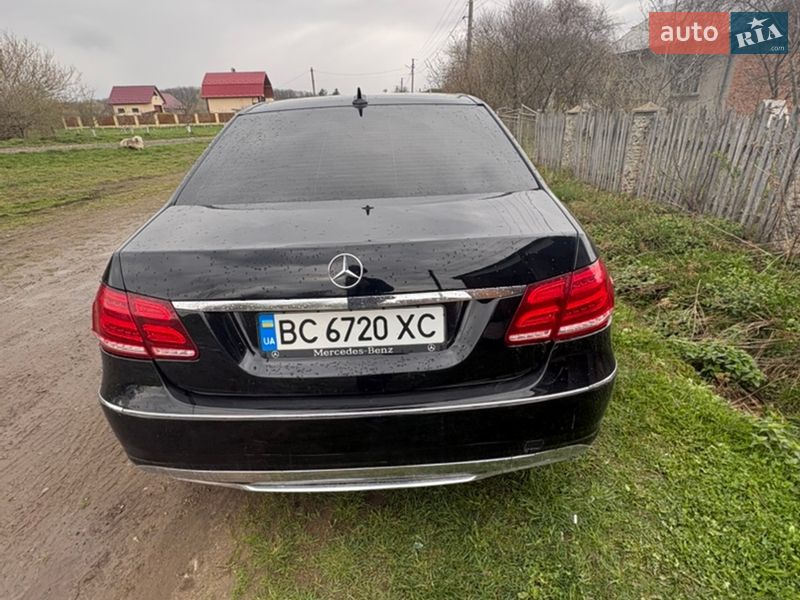 Седан Mercedes-Benz E-Class 2010 в Калуше