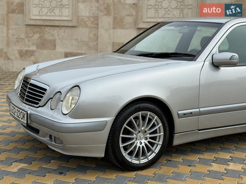 Mercedes-Benz E-Class 2001