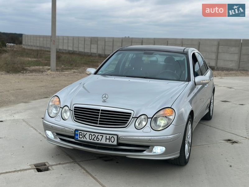 Седан Mercedes-Benz E-Class 2003 в Костополе