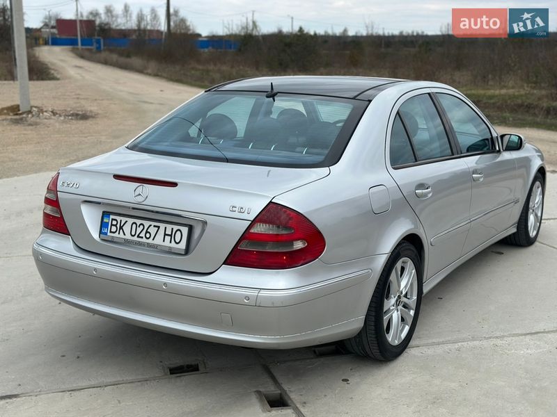 Седан Mercedes-Benz E-Class 2003 в Костополе