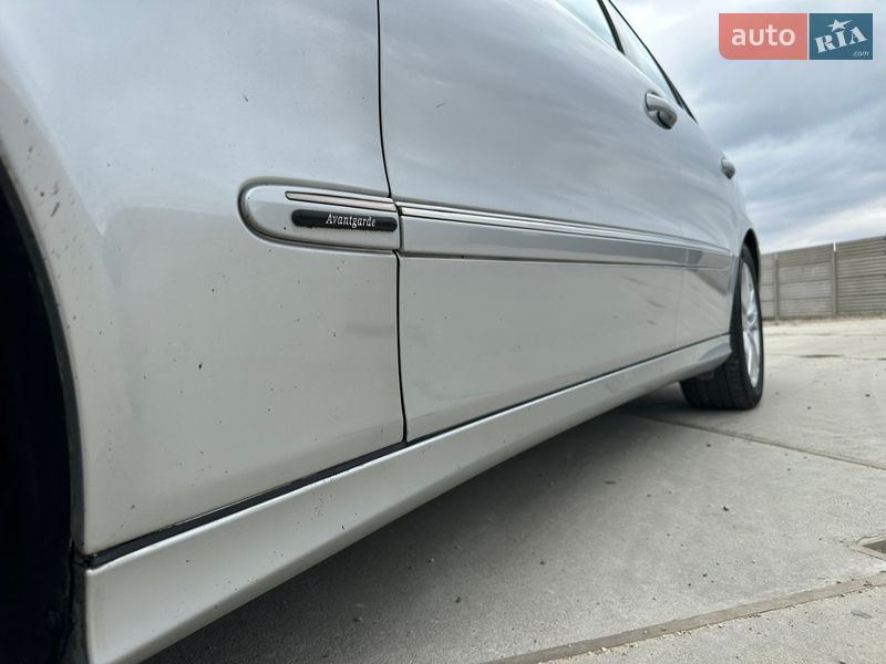 Седан Mercedes-Benz E-Class 2003 в Костополе