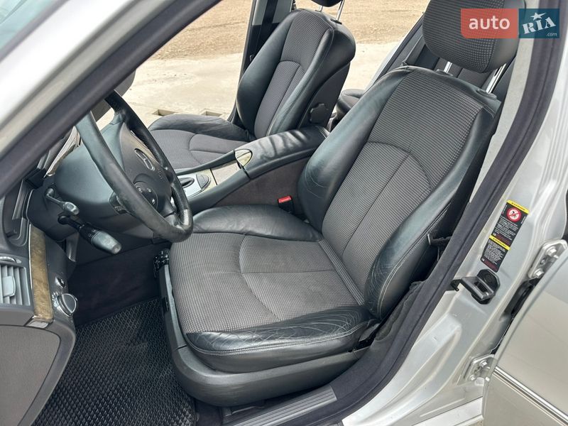 Седан Mercedes-Benz E-Class 2003 в Костополе