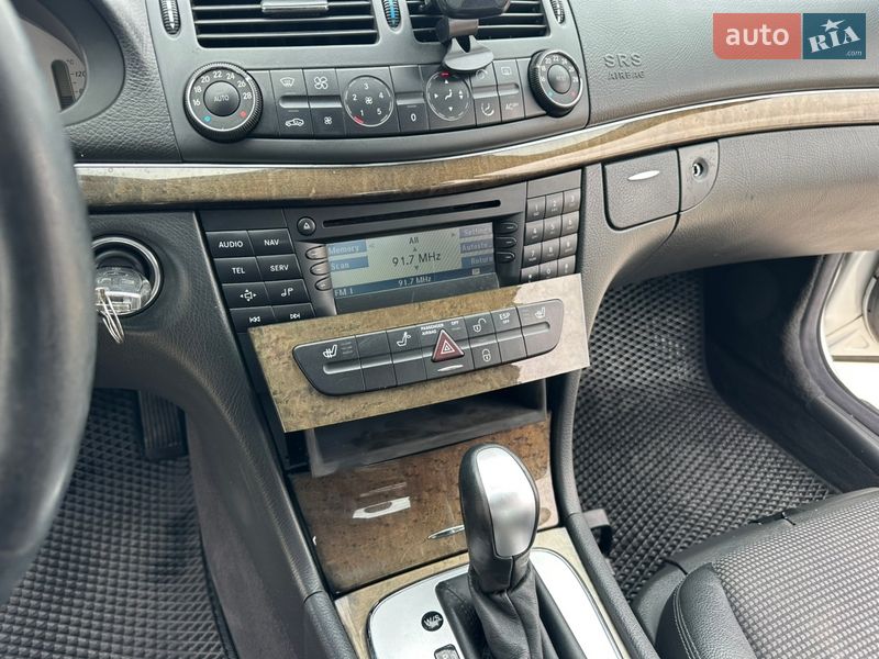 Седан Mercedes-Benz E-Class 2003 в Костополе