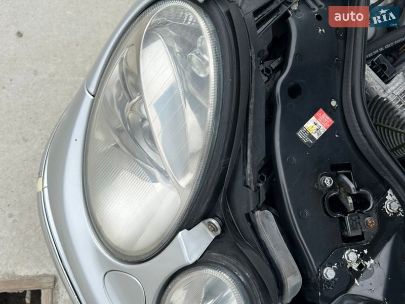 Седан Mercedes-Benz E-Class 2003 в Костополе