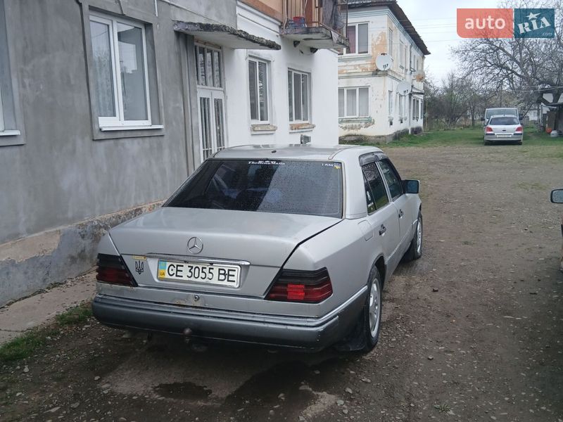 Седан Mercedes-Benz E-Class 1993 в Милиево