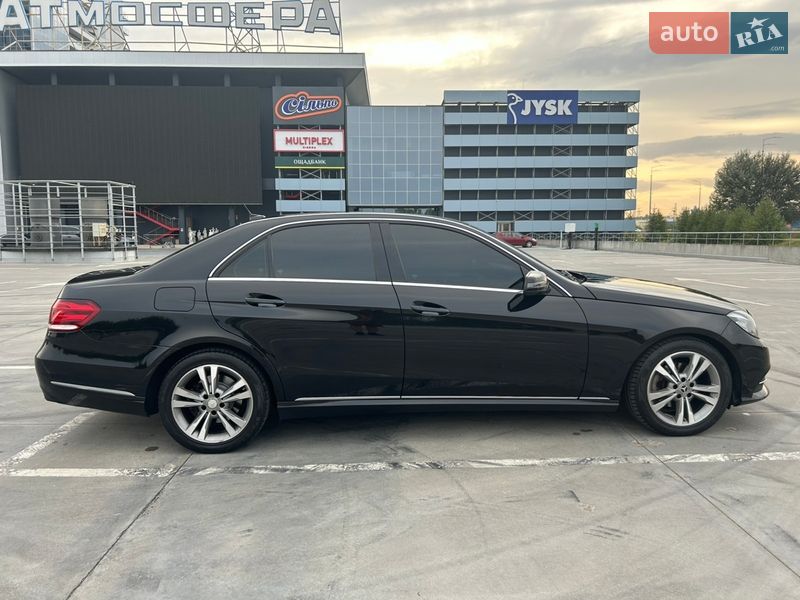 Седан Mercedes-Benz E-Class 2015 в Киеве