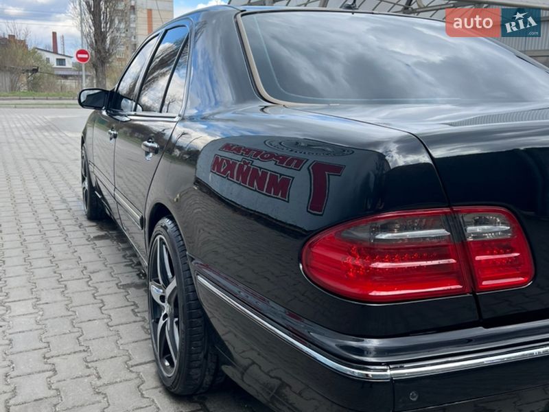 Седан Mercedes-Benz E-Class 2000 в Хмельницком