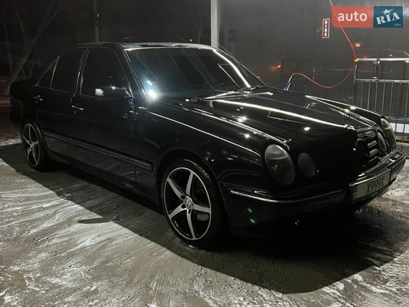 Седан Mercedes-Benz E-Class 2000 в Хмельницком