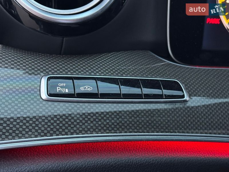 Седан Mercedes-Benz E-Class 2017 в Киеве