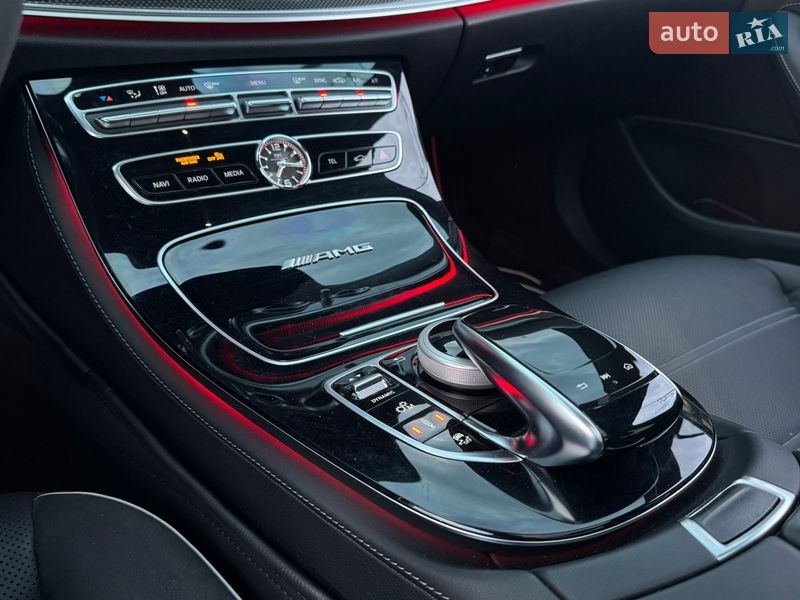 Седан Mercedes-Benz E-Class 2017 в Киеве