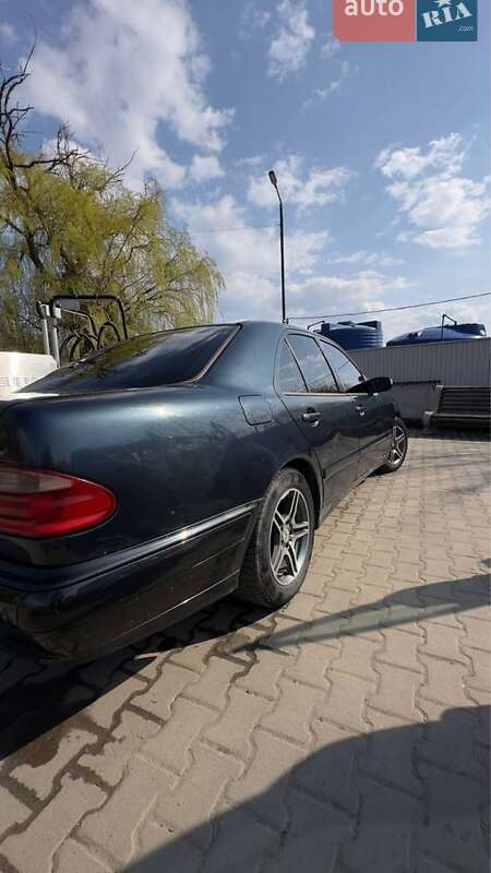 Седан Mercedes-Benz E-Class 2000 в Черновцах фото 4 Седан Mercedes-Benz E-Class 2000 в Черновцах