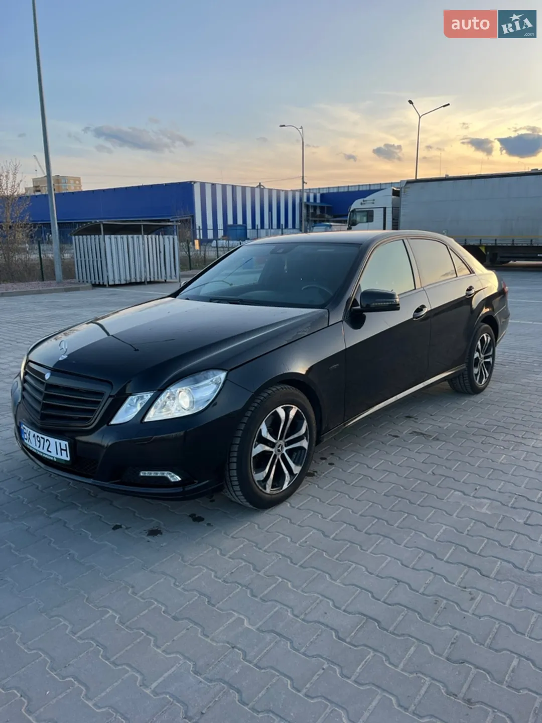 2010 Mercedes-Benz E-klasse - фото 1