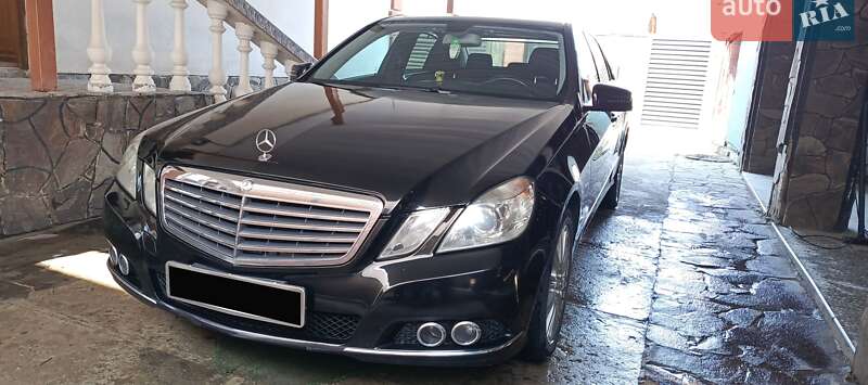 Mercedes-Benz E-Class 2009