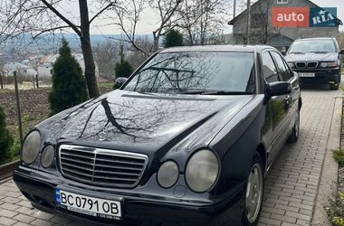 Седан Mercedes-Benz E-Class 2001 в Львове