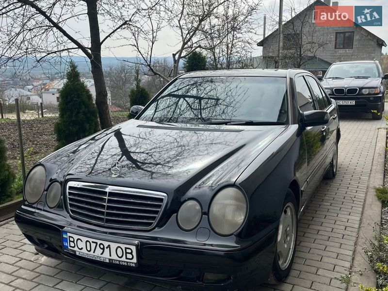 Mercedes-Benz E-Class 2001