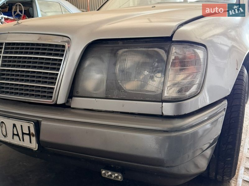 Mercedes-Benz E-Class 1995