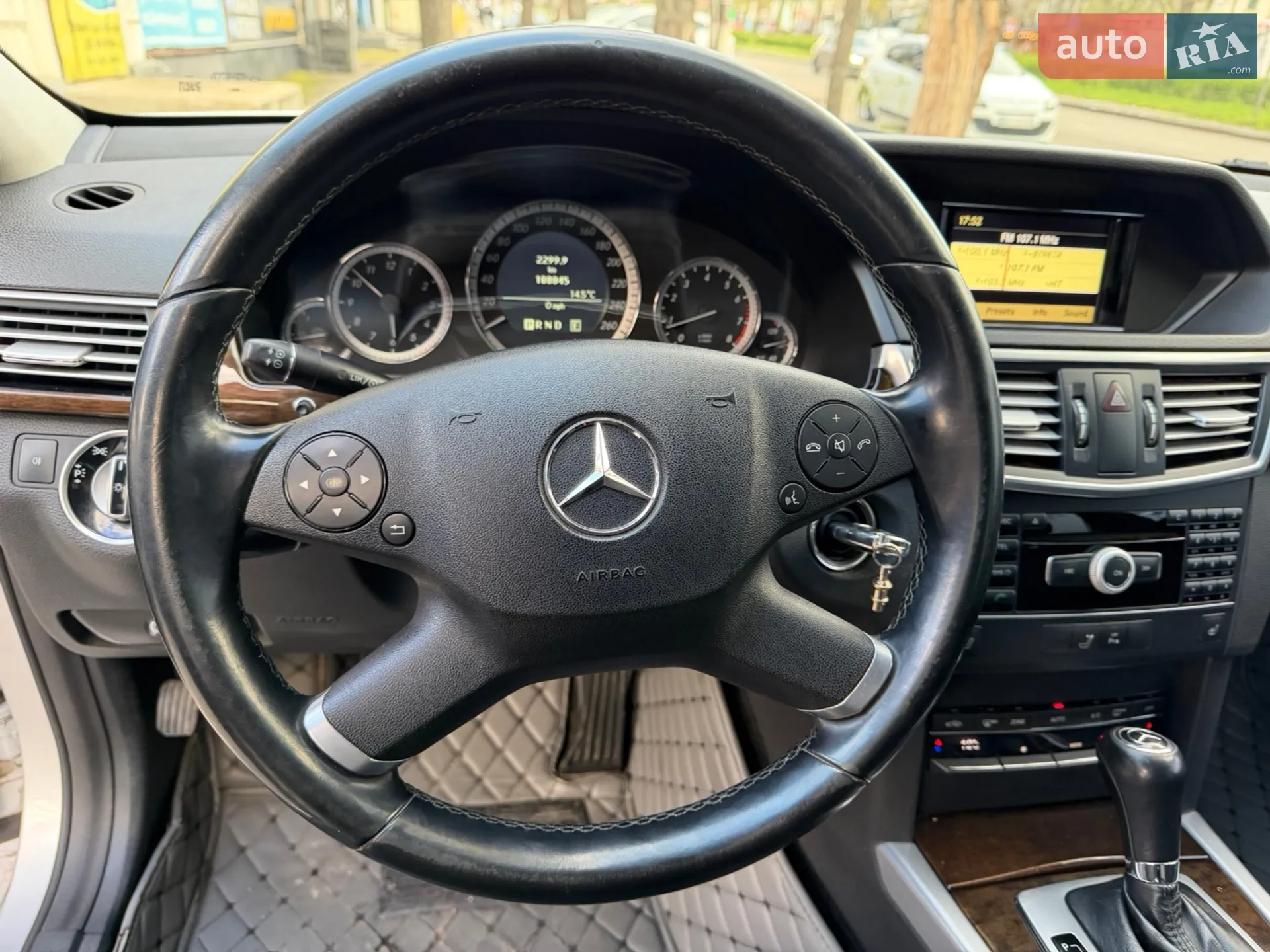 2010 Mercedes-Benz E-klasse - мініатюра 15