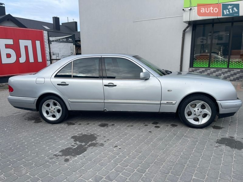Седан Mercedes-Benz E-Class 1999 в Тернополе