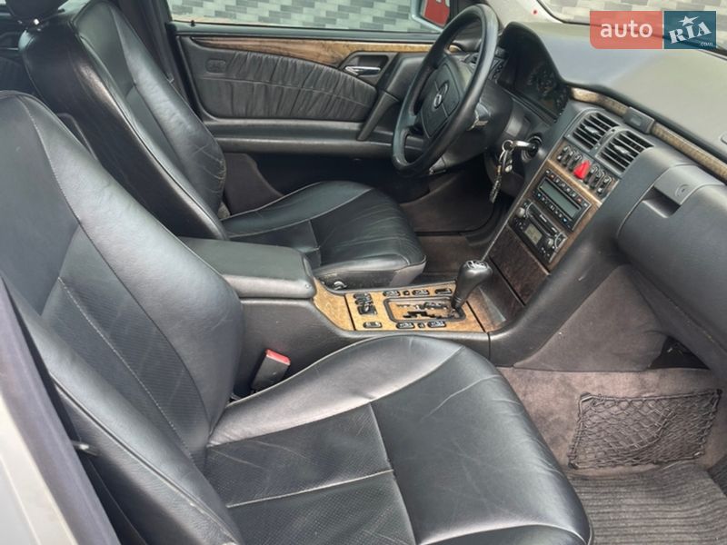 Седан Mercedes-Benz E-Class 1999 в Тернополе
