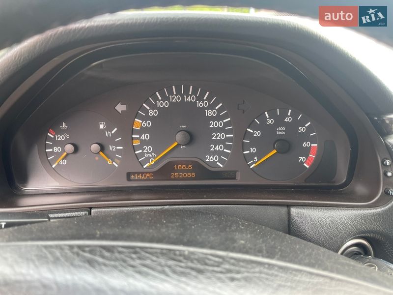 Седан Mercedes-Benz E-Class 1999 в Тернополе